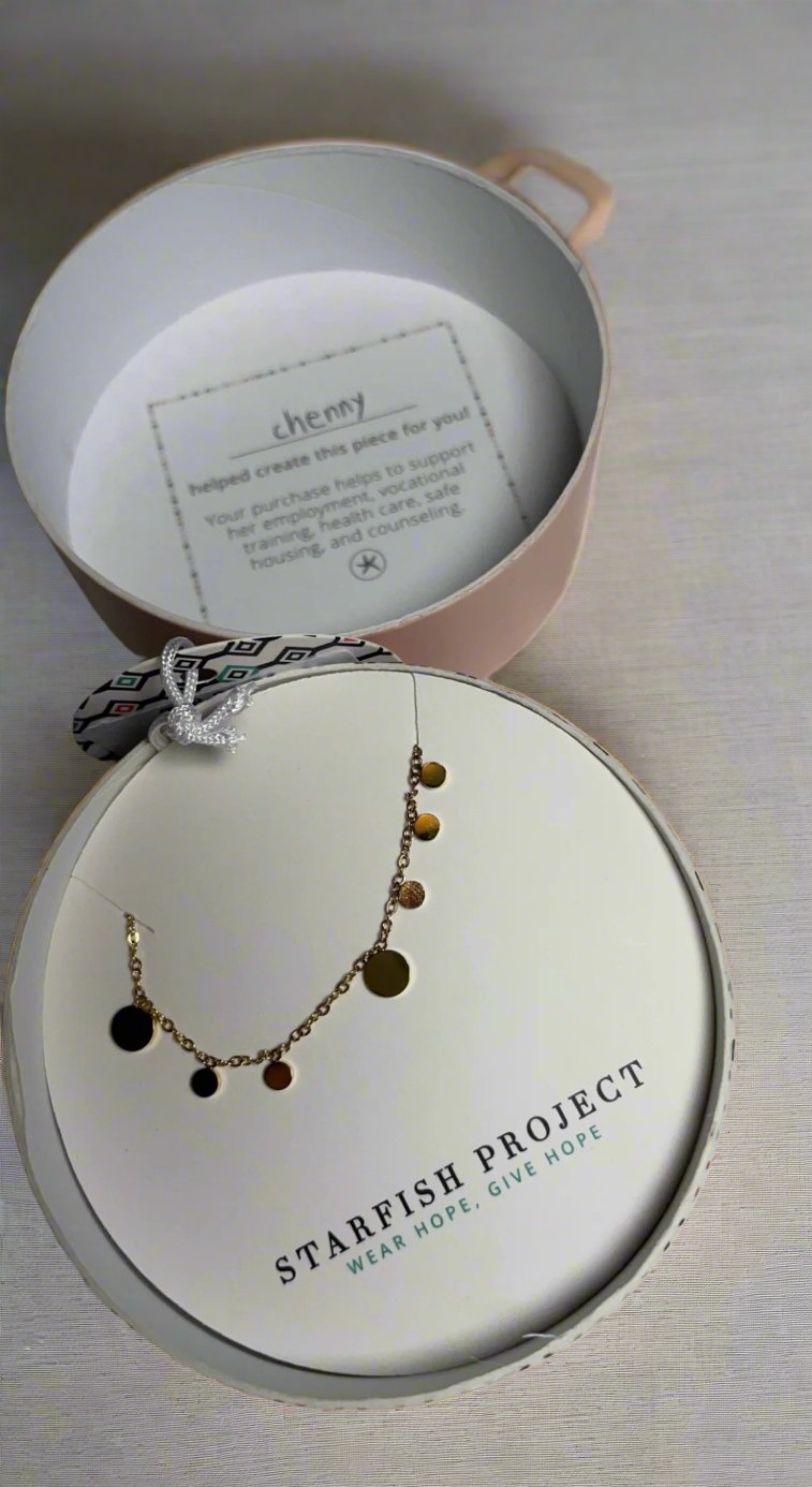 Confetti Necklace in Gold