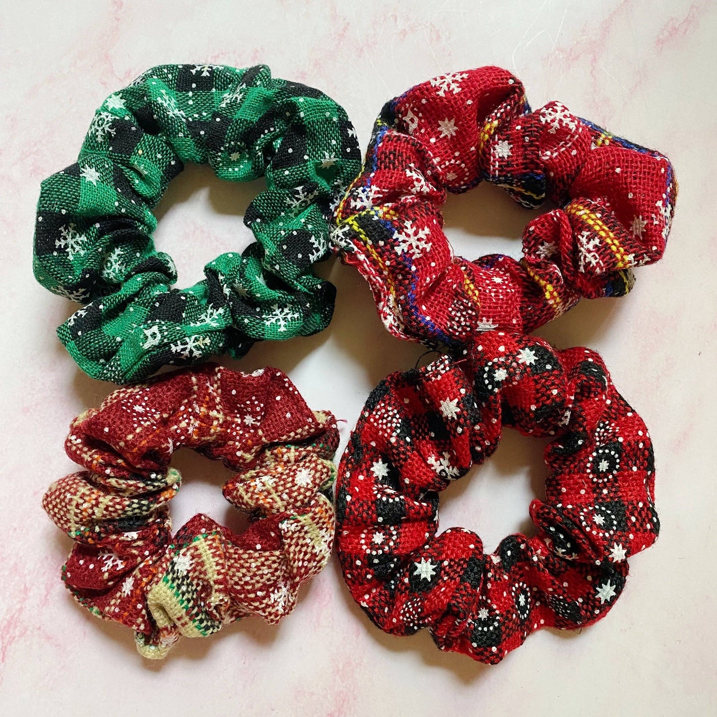 Merry Plaid Scrunchies (Set Of 4)